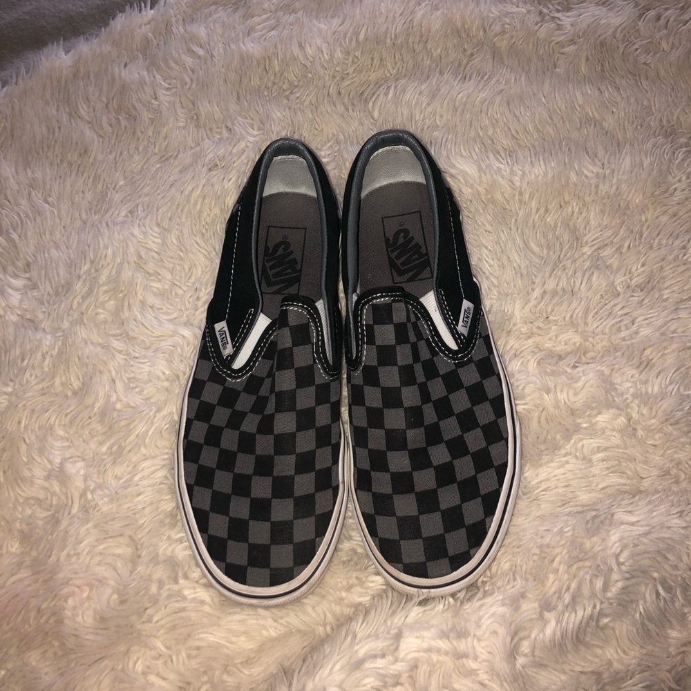 Size 8 women’s black and grey checkerboard vans
